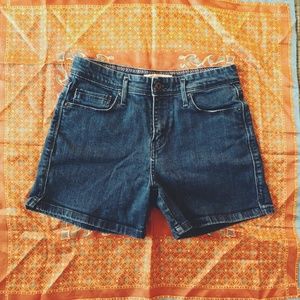 Levi's High Rise Short